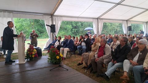 El consejero de Ordenaci�n de Territorio, Urbanismo, Vivienda y Derechos Ciudadanos, Ovidio Zapico, interviene en ela cto Homenaje a El Rell�n