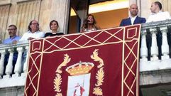 Lara �lvarez lee el preg�n de la Semana Grande, en el balc�n del Ayuntamiento de Gij�n.Lara �lvarez lee el preg�n de la Semana Grande, en el balc�n del Ayuntamiento de Gij�n 