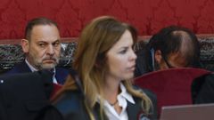 El exministro Jos� Luis �balos en el banquillo de los acusados el primer d�a del juicio contra �l,