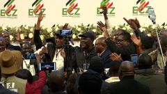 El presidente Hakainde Hichilema celebrando su reelecci�n