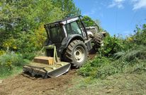 Uno de los tractores en acci�n, fotografiado por los propios denunciantes