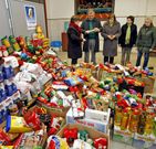 Mari Carmen Pi�eiro, en el centro, preside C�ritas Caldas. 