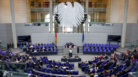 La votación en el Bundestag este viernes para la acogida de familiares de refugiados en Alemania.