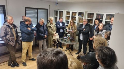 Inauguracin da Sala dos Escritores de Monterroso, co alcalde e familiares dos autores homenaxeados