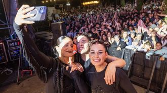 Las Tanxugueiras, en concierto, en la Festa da Carballeira de Zas