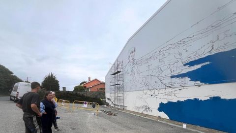 El equipo de Sfhir inicia la creaci�n de un mural gigante en Ares