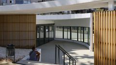 La cafeter�a del Pos�o sigue cerrada dos meses despu�s de la reapertura del parque.