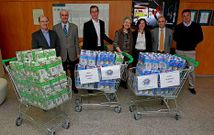 Decenas de alumnos del colegio Obradoiro, en el escenario del Palacio de la �pera en la fiesta de fin de curso.