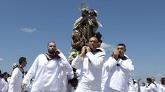 Un d�a de sol y calor para celebrar el Carmen en A Illa