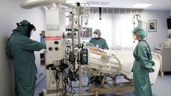 La Cl�nica Universidad de Navarra ha tenido que duplicar el n�mero de camas uci para hacer frente a esta segunda ola de la pandemia