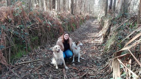 Luc�a Bautista, fundadora, junto a Luis Garc�a, de O Lar do Can, en Oleiros