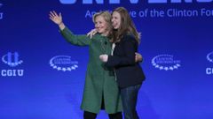 Hillary Clinton y su hija Chelsea