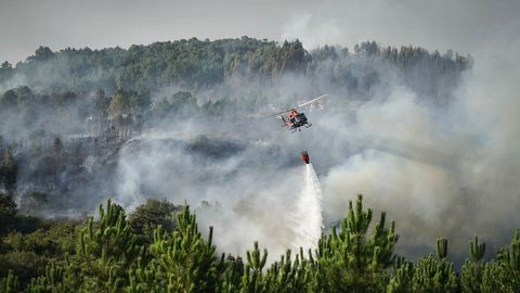 El incendio de To�n sigue activo