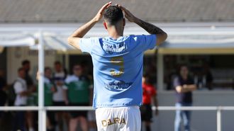 &Aacute;lex Meit&iacute;n se lamenta tras una oportunidad desperdiciada en la ida de las semifinales.