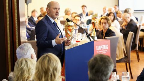 Louzn, en el Crculo de Empresarios de Galicia en Vigo
