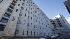 El hospital Montecelo, en Pontevedra, tiene 71 pacientes covid en planta y 20 graves en la uci