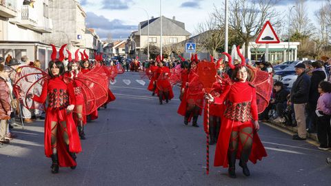 Gran desfile en Xinzo de Limia en el d�a grande del entroido