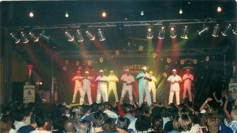 Noches apote�sicas en el Minuetto, en la carretera de Cedeira (Nar�n)