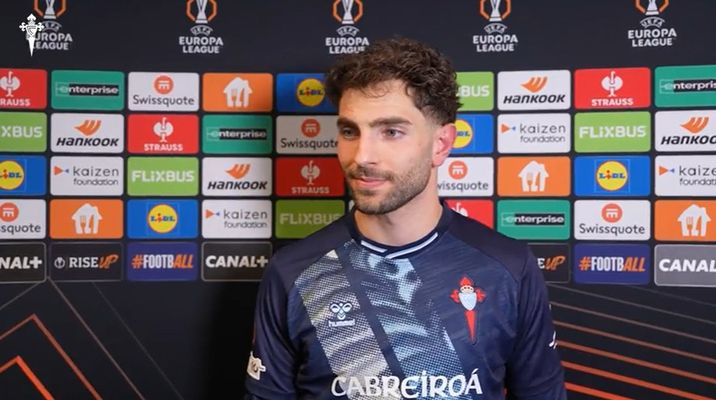 El jugador del Celta Javi Rueda, tras el triunfo ante el Olympique de Lyon.