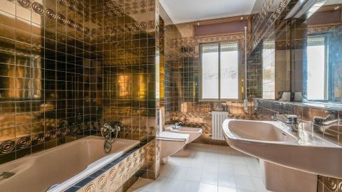 Casa residencial que se vende en Conturiz, Lugo, por 526.500 euros tras una rebaja del precio del 12 %