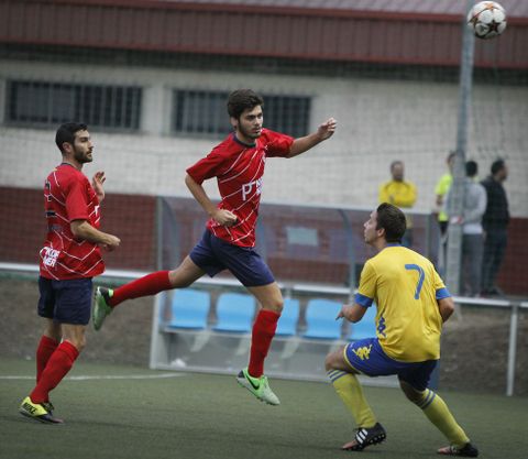 Lance de un partido del Olímpico de Rutis.