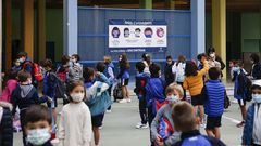 Ni�os en un colegio de Ourense a principios de octubre