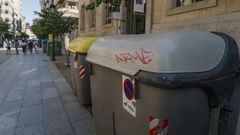 Contenedores en la calle del Paseo de la capital ourensana.