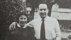 Lucas Reguil�n con su hija, Flor del Pueblo, en la prisi�n de Burgos