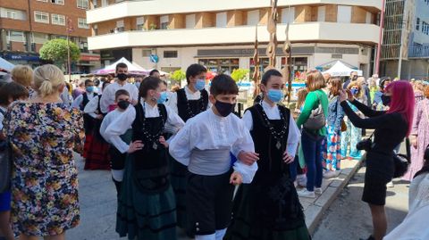 Os Coribantes actuaron en la Festa dos Maios de O Barco