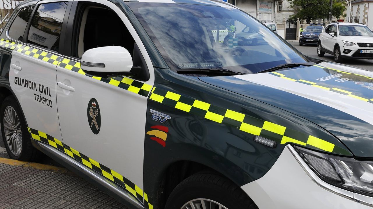 Herida una conductora tras salirse de la vía y chocar contra una farola ...