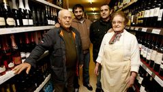 Francisco Garc�a Veiga, con su mujer y sus hijos.