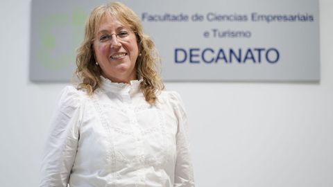 Montserrat Cruz, decana de la Facultad de Empresariales y Turismo