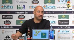 El entrenador del rival del Celta Fortuna por el ascenso a Segunda, la Ponferradina, Mehdi Nafti.