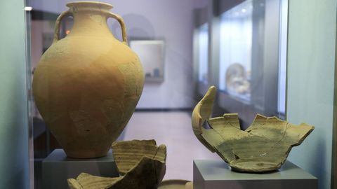 Piezas de cermica halladas en excavaciones tienen ahora un sitio en las vitrinas 