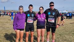 Helena Celada, la segunda por la derecha, en el Cros de Atapuerca con sus compa�eros Rosal�a Rodr�guez, Antonio Teijido y Manuel Eiras.