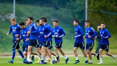 Los jugadores del Oviedo, en El Requex�n