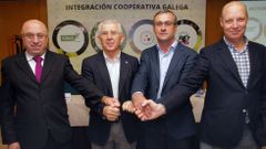 De izquierda a derecha, el presidente de Melisanto, Pablo Costoya; el presidente de Feiraco, Jos� Montes; el presidente de Os Irmandi�os, Jos� Angel Blanco y el presidente de la Cooperativa Xallas, Jos� Manuel Castro.