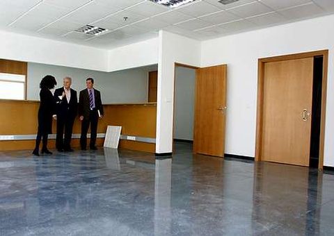 Boiro ofreci� un local en la nueva casa consistorial.