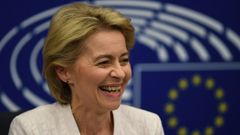 Ursula Von der Leyen, exultante, tras conocer el resultado de la ajustad�sima votaci�n