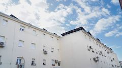 Vivienda p�blica rehabilitada en una foto de archivo