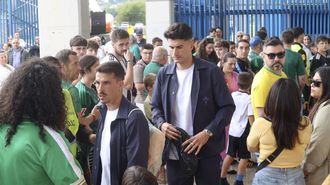 As fue la salida de los jugadores del Racing en su adis a Segunda