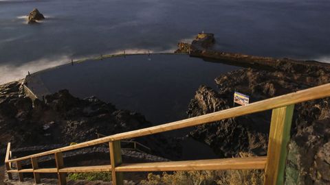 Piscina natural Isla Cangrejo en la zona de Los Gigantes de Tenerife