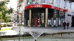 Una oficina del Banco Santander, en una imagen de archivo