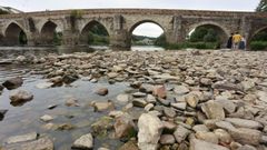 Caudal del Mi�o a la altura del puente romano de Lugo