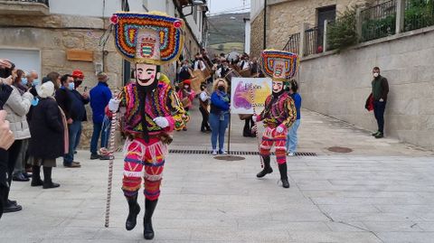 El folin de Chaguazoso en el desfile de Vilario de Conso