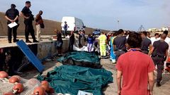 Decenas de cad�veres en el puerto de Lampedusa