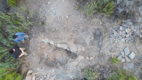 Excavaci�n de Sputnik Labrego en la aldea altomedieval encontrada en Casaio.
