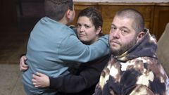 �ngeles Vasco y Christian V�zquez junto a su hijo, de 8 a�os, alumno del CPI Virxe da Cela de Monfero