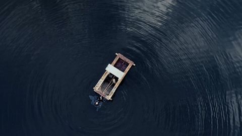 El equipo cont� con drones y c�maras subacu�ticas