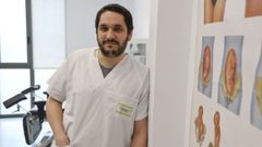 David Gonz�lez, en su consulta del centro de salud de Nar�n